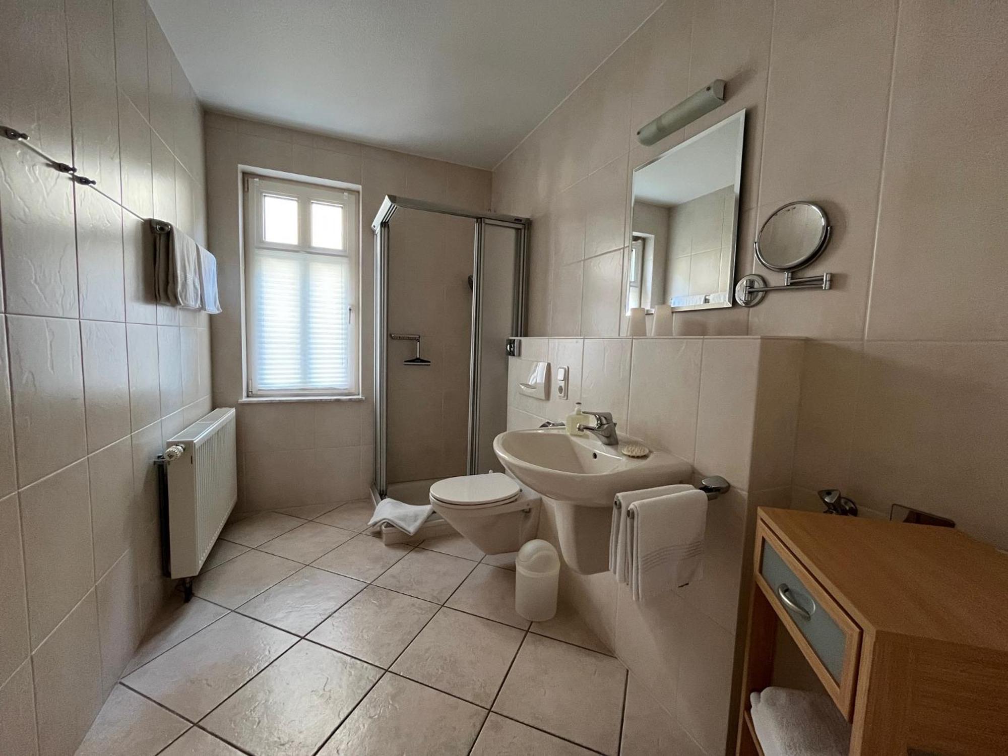 Ernst Cluesserath Weingut & Weinhotelchen Trittenheim Dış mekan fotoğraf